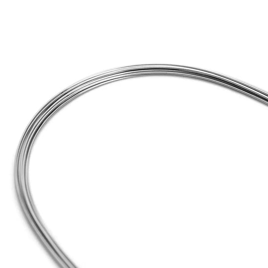 Arch Wire Stainless Steel Natural Form Round 0.014 Upper 10pcs/Pack - Curved, shiny stainless steel orthodontic wire with natural arch form for upper teeth alignment and space closure, displayed coiled against white background