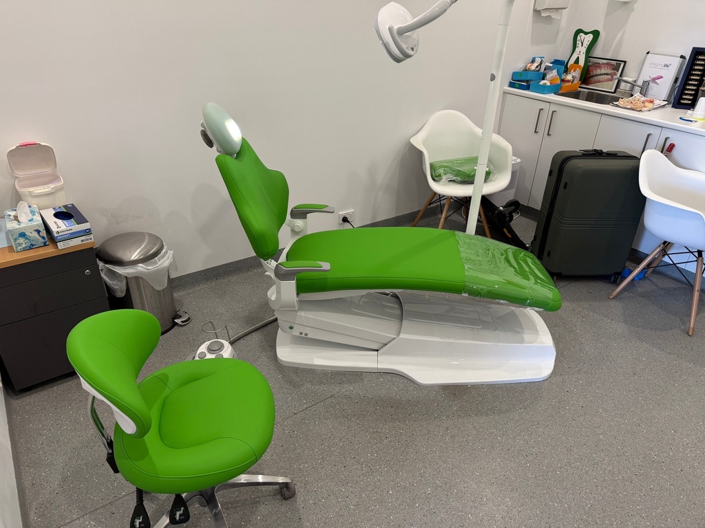 [medifocal-high-end-dental-chair] Dental Chair | Ambidextrous